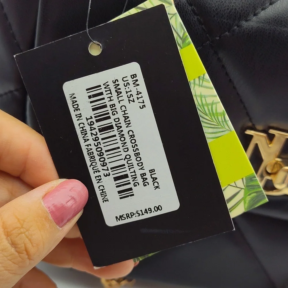 NWT BADGLEY MISCHKA LARGE DIAMOND QUILTED CROSSBODY BAG $149 - Picture 7 of 13